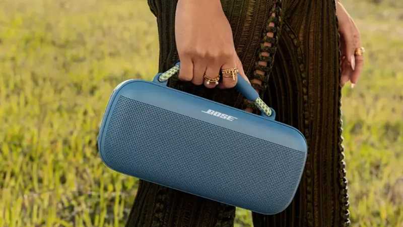 quai x&aacute;ch loa Bose SoundLink Max