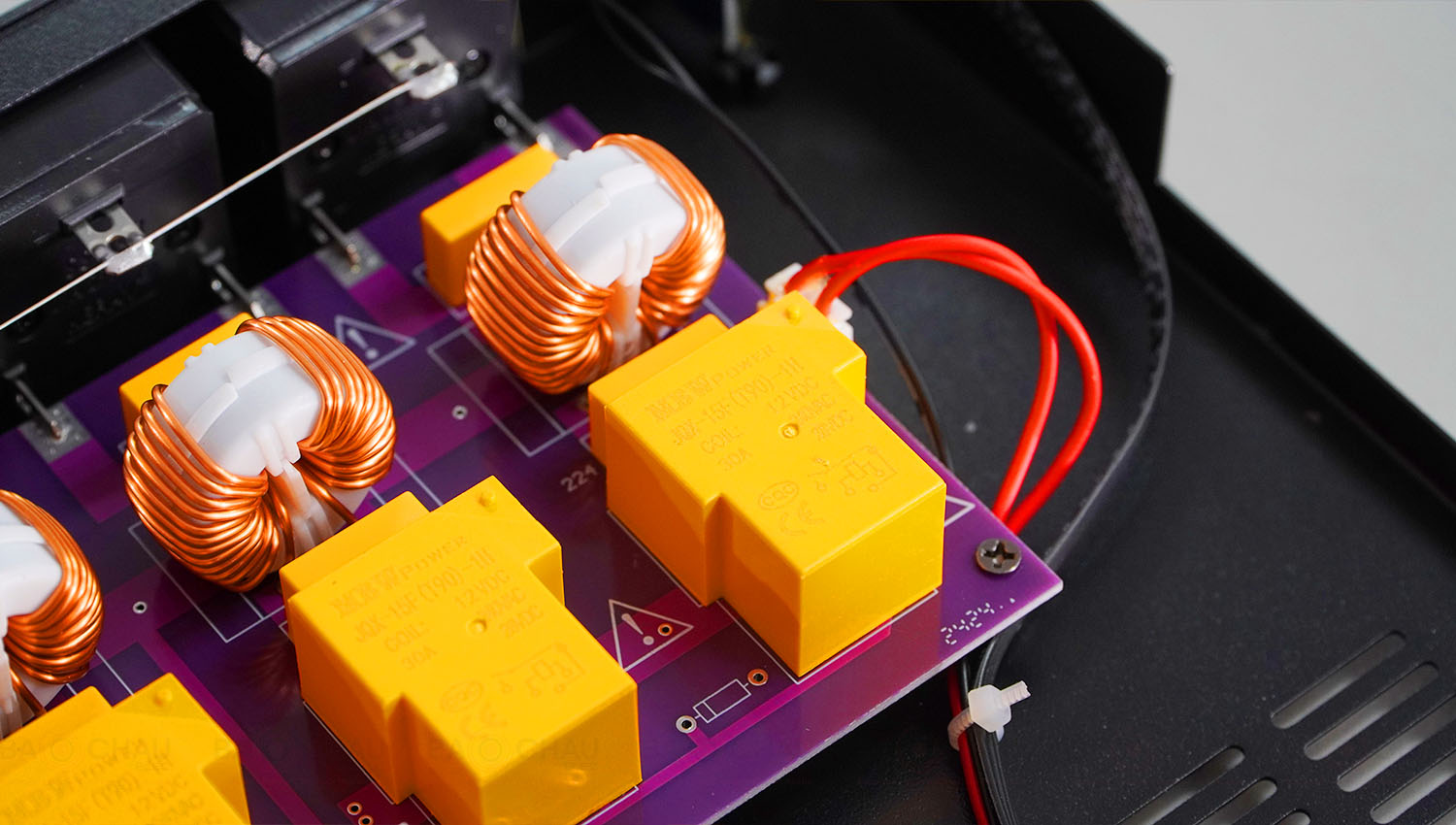Quản l&yacute; nguồn BKsound MS8 C&oacute; Lọc Điện 2 trong 1