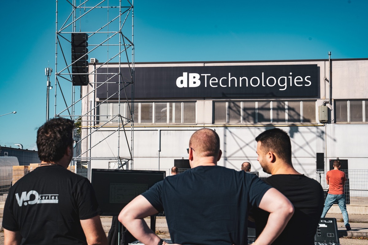 Thương hiệu dBTechnologies đến từ nước n&agrave;o?