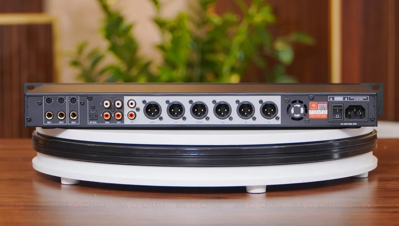 Vang số JBL KX180A