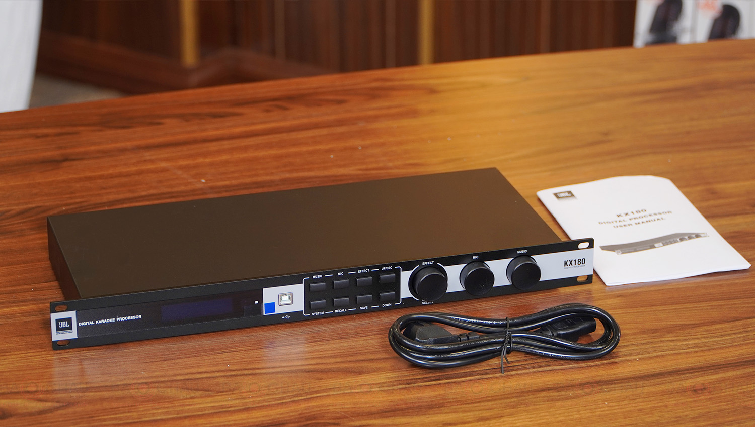 Vang số JBL KX180A