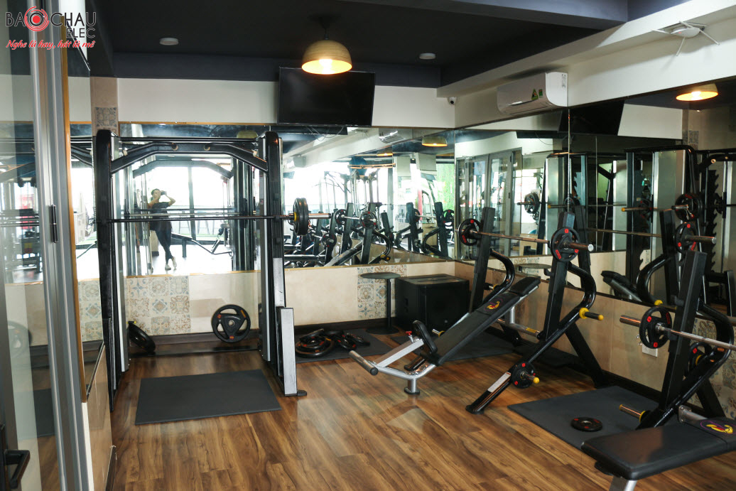 Hệ thống &acirc;m thanh ph&ograve;ng gym 