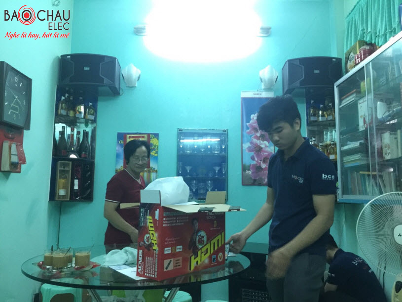 Dan-karaoke-gia-dinh-cho-bo-hoang-rapper-anh-11