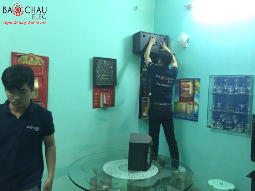 Dan-karaoke-gia-dinh-cho-bo-hoang-rapper-anh-5