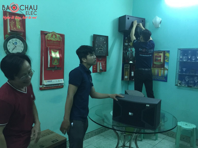 Dan-karaoke-gia-dinh-cho-bo-hoang-rapper-anh-6