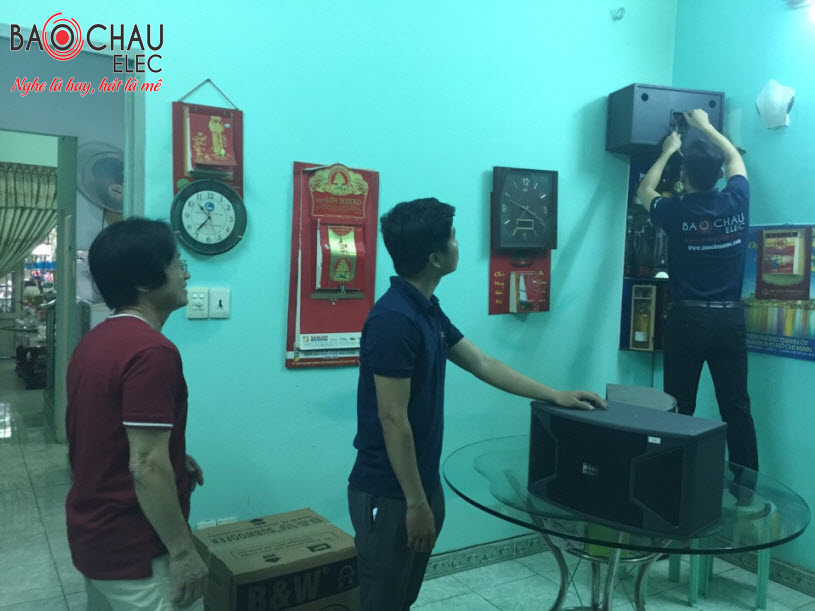 Dan-karaoke-gia-dinh-cho-bo-hoang-rapper-anh-7