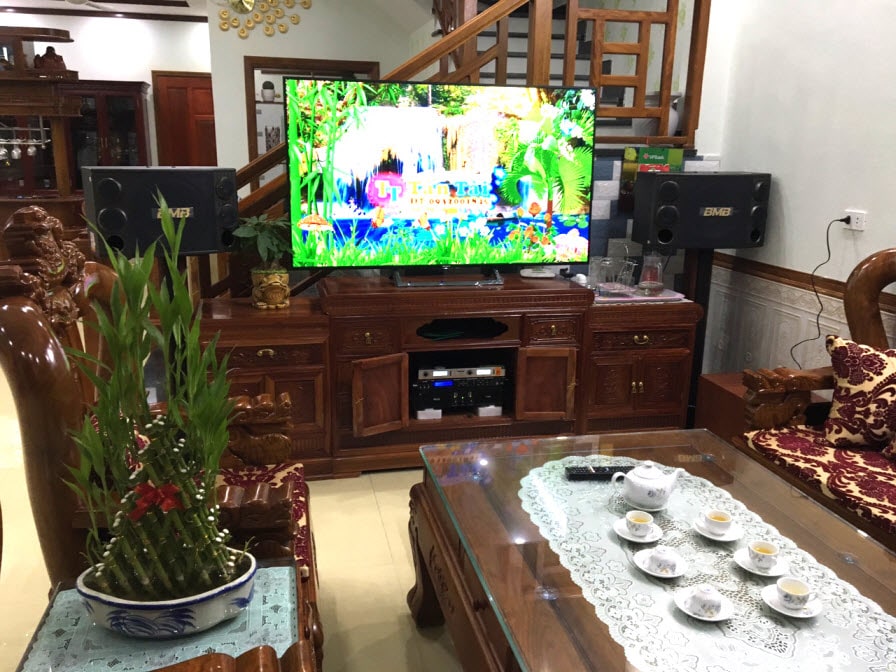 Loa&nbsp;karaoke BMB CSD 2000SE được sử dụng trong&nbsp;bộ d&agrave;n karaoke gia đ&igrave;nh tại Bắc Ninh