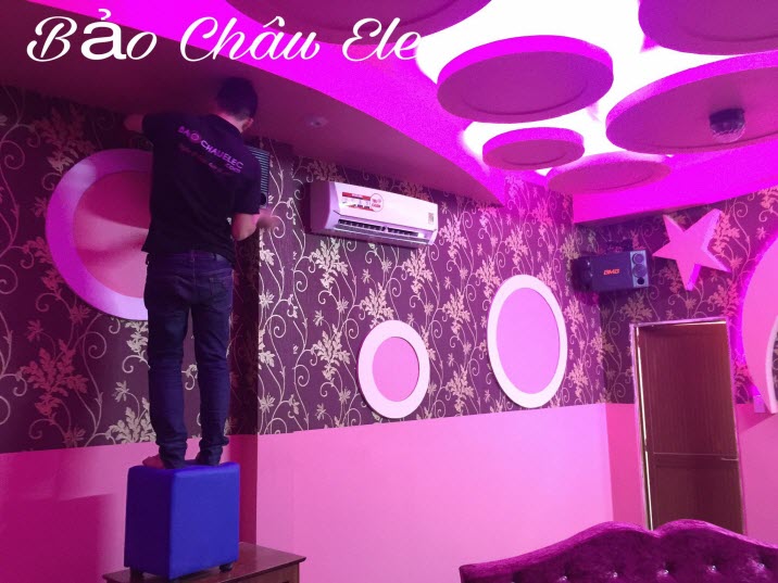 quan-karaoke-sac-mau-tai