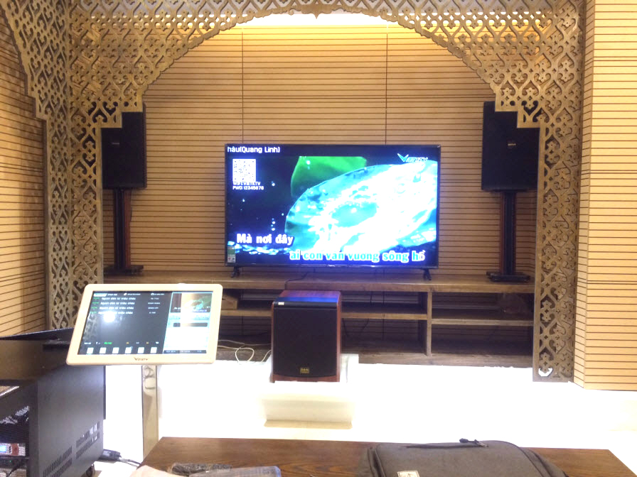  Khám phá dàn karaoke gia đình cao cấp gần 70 triệu tại Vinhome Long Biên 
