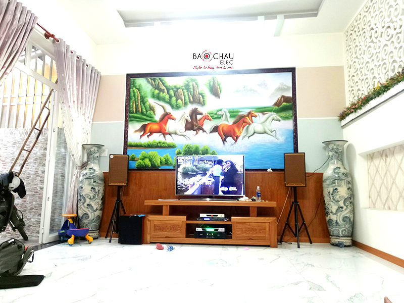 dan-karaoke-gia-dinh-cao-cap-tai-hoc-mon-h8-1