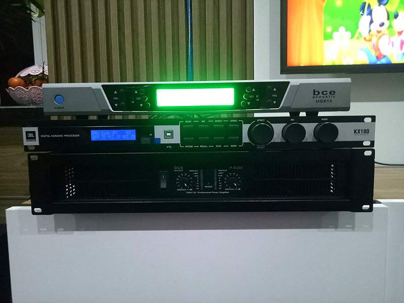 dan karaoke gia dinh chi thuy tai chung cu tu hiep h3 dan karaoke gia dinh chi thuy tai chung cu tu hiep h3