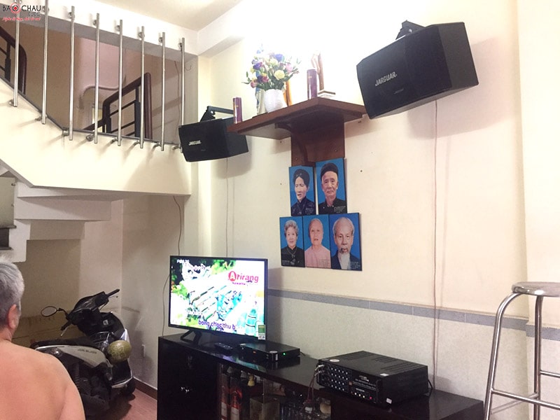 Dan karaoke jarguar tai tan phu h4-min Dan karaoke jarguar tai tan phu h4-min