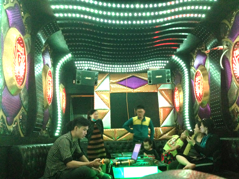 lap-dat-6-phong-hat-karaoke-tai-binh-dinh-h12
