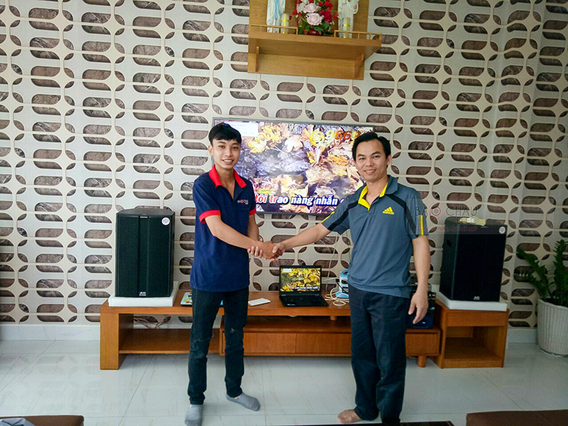 dan karaoke cao cap cua gia dinh anh Huy h5