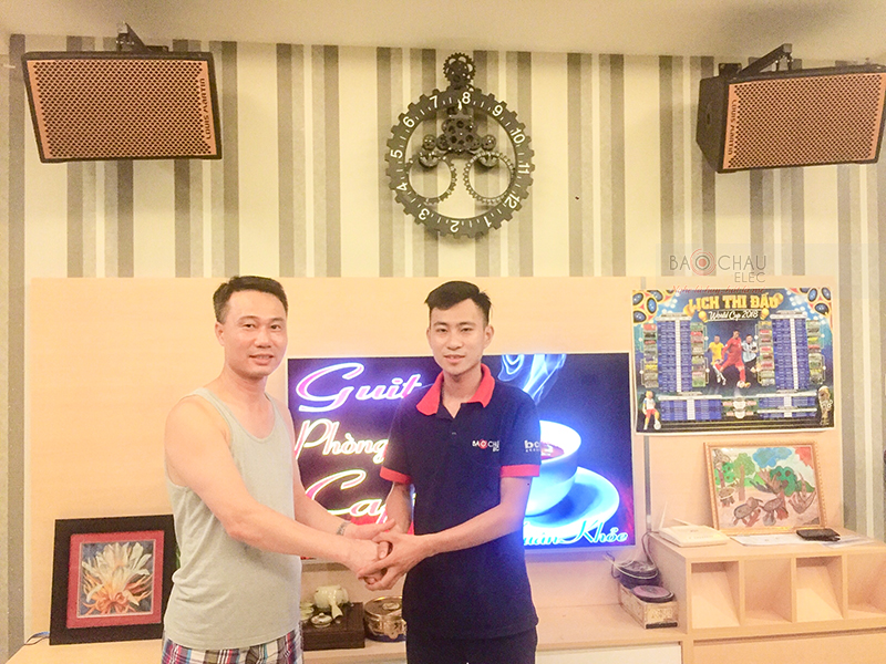 dan karaoke gia dinh cao cap cua anh Nguyen tai khuat duy tien h5