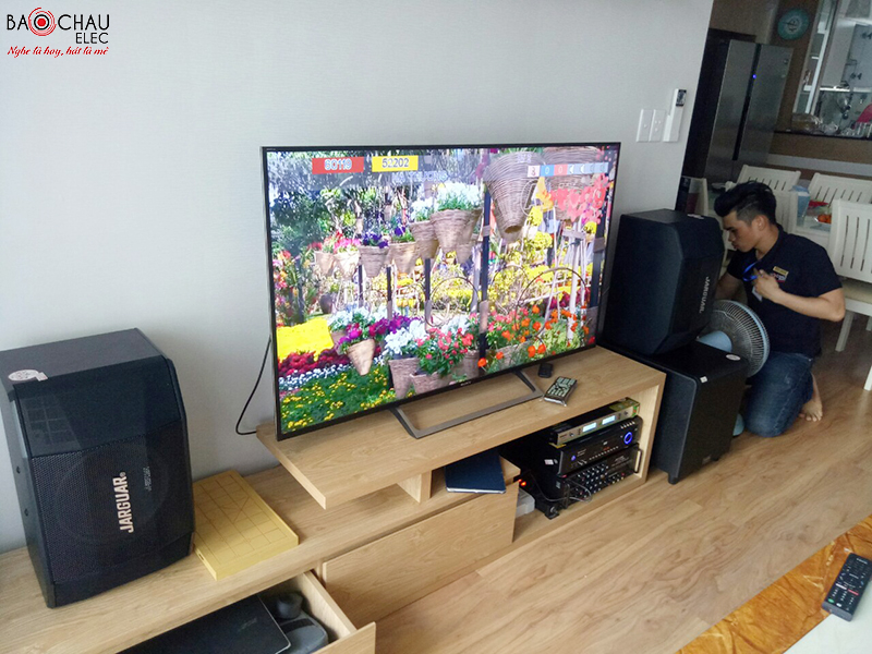 Dan karaoke gia dinh tam trung tai chung cu melodi h8 Dan karaoke gia dinh tam trung tai chung cu melodi h8