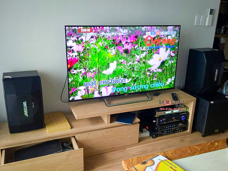 Dan karaoke gia dinh tam trung tai chung cu melodi h9 Dan karaoke gia dinh tam trung tai chung cu melodi h9