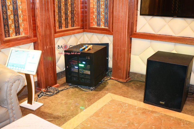 Karaoke chuyen nghiep cua quan karaoke Paris h10