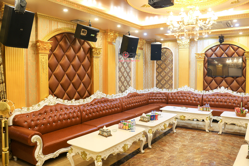 Kh&ocirc;ng gian ph&ograve;ng karaoke với hệ thống c&aacute;ch &acirc;m 