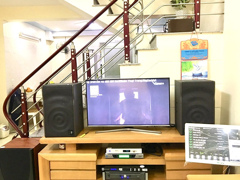 D&agrave;n karaoke JBL Vip của gia đ&igrave;nh chị Thu tại Hải Ph&ograve;ng